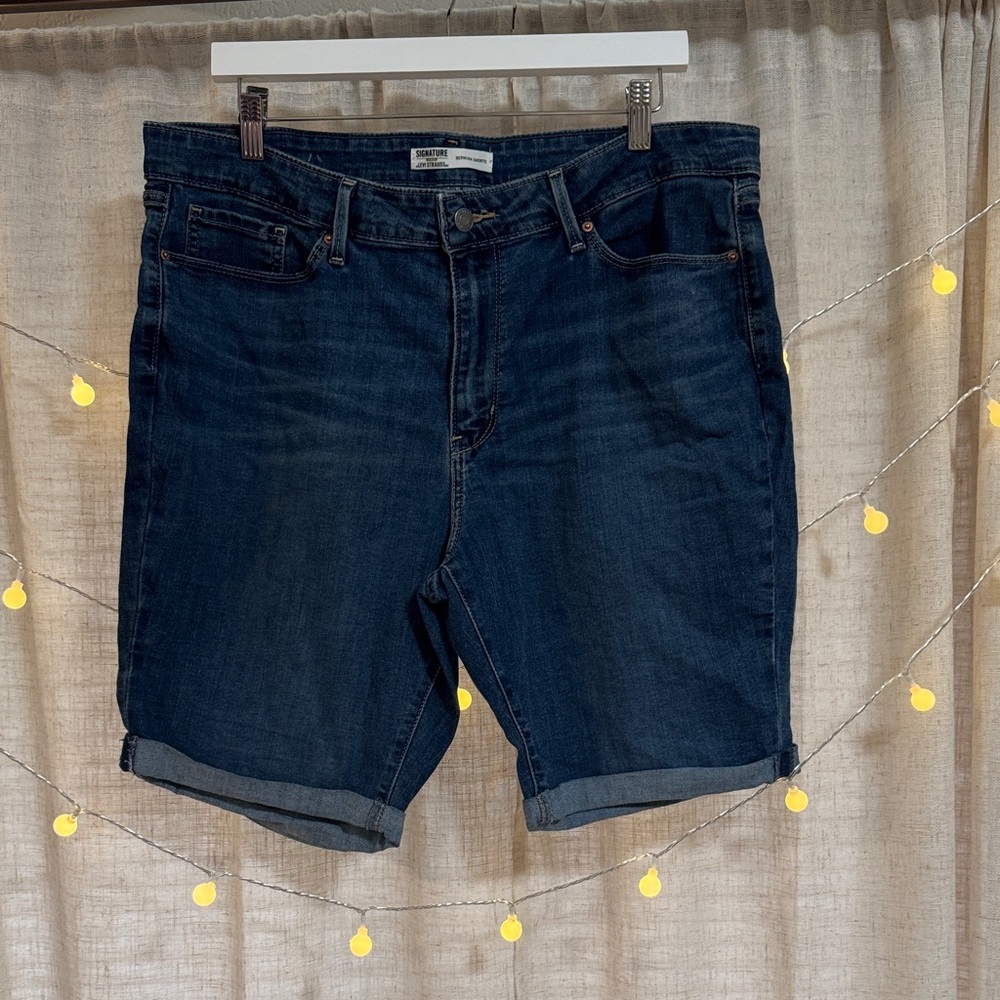 Signature by Levi Strauss Women's Dark Blue Denim Shorts